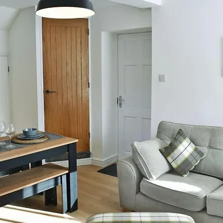 Newlands Is Charming And Pet-friendly *